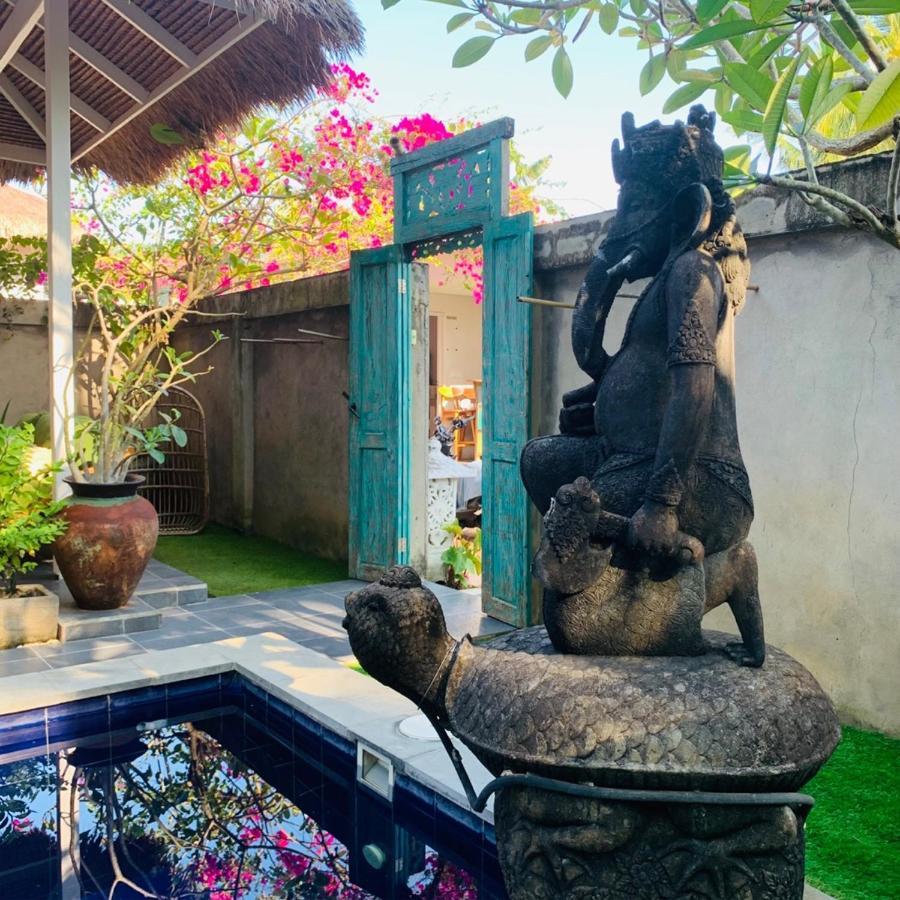 Mewali Villa'S Kuta  Exterior photo