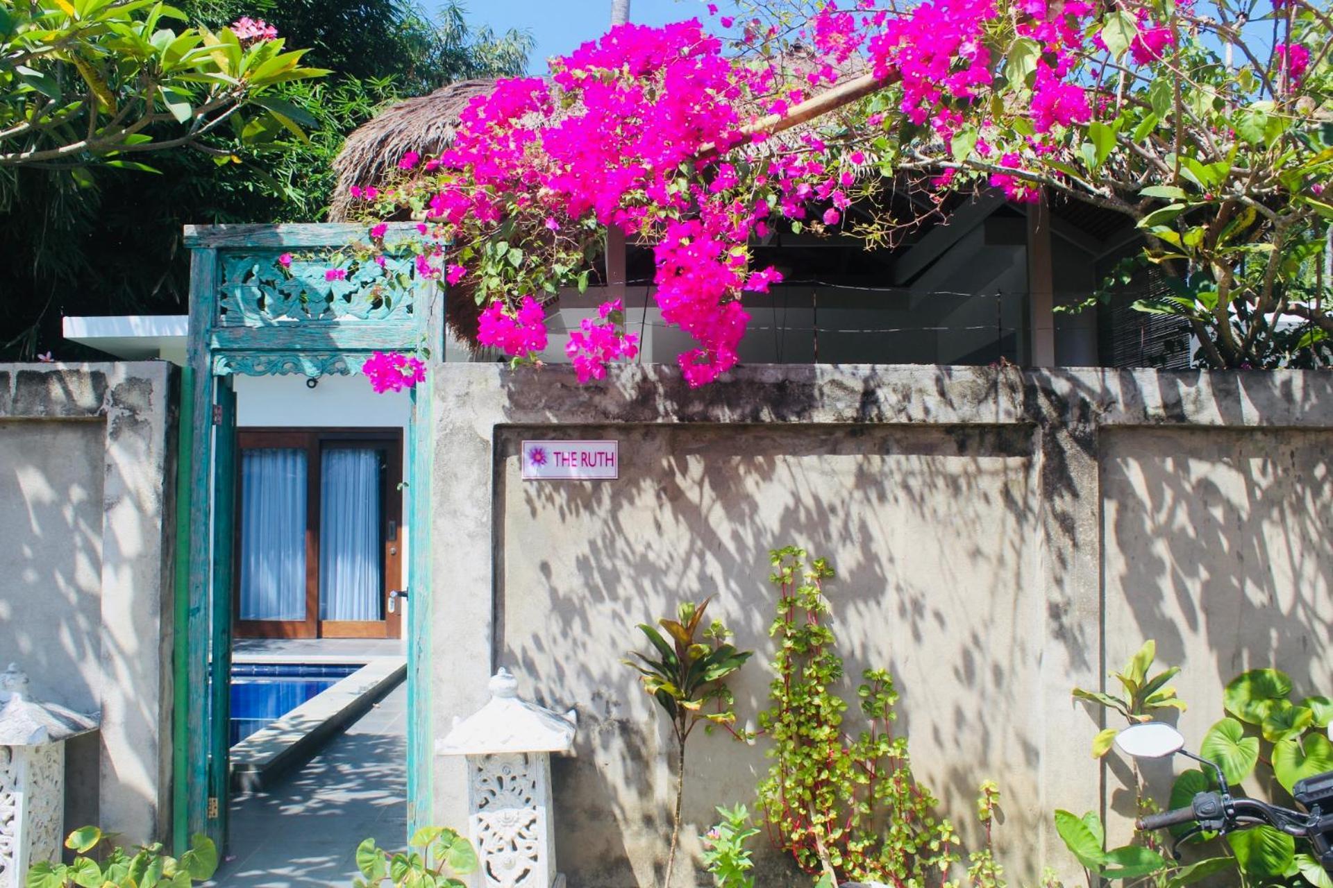 Mewali Villa'S Kuta  Exterior photo