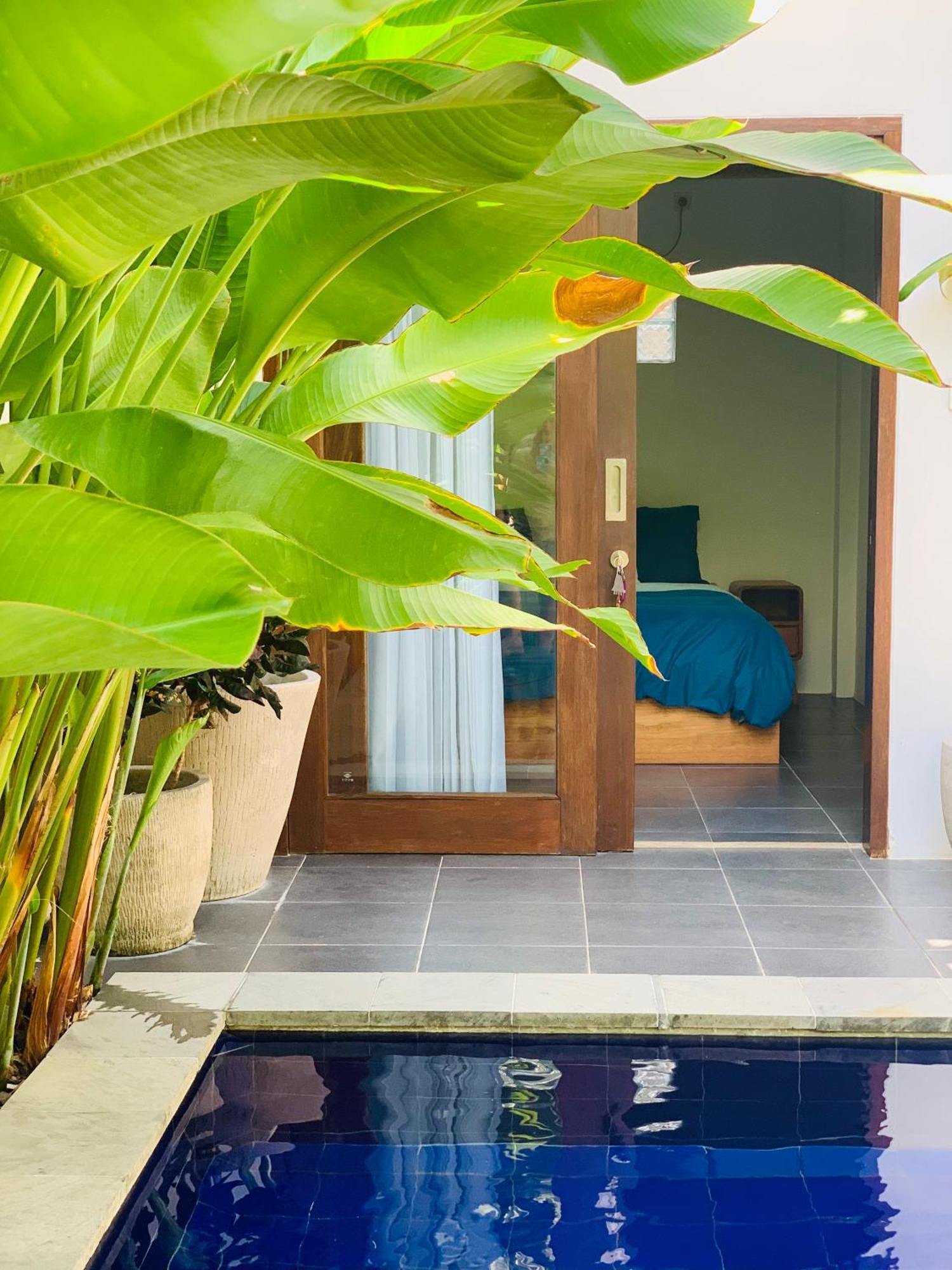 Mewali Villa'S Kuta  Exterior photo