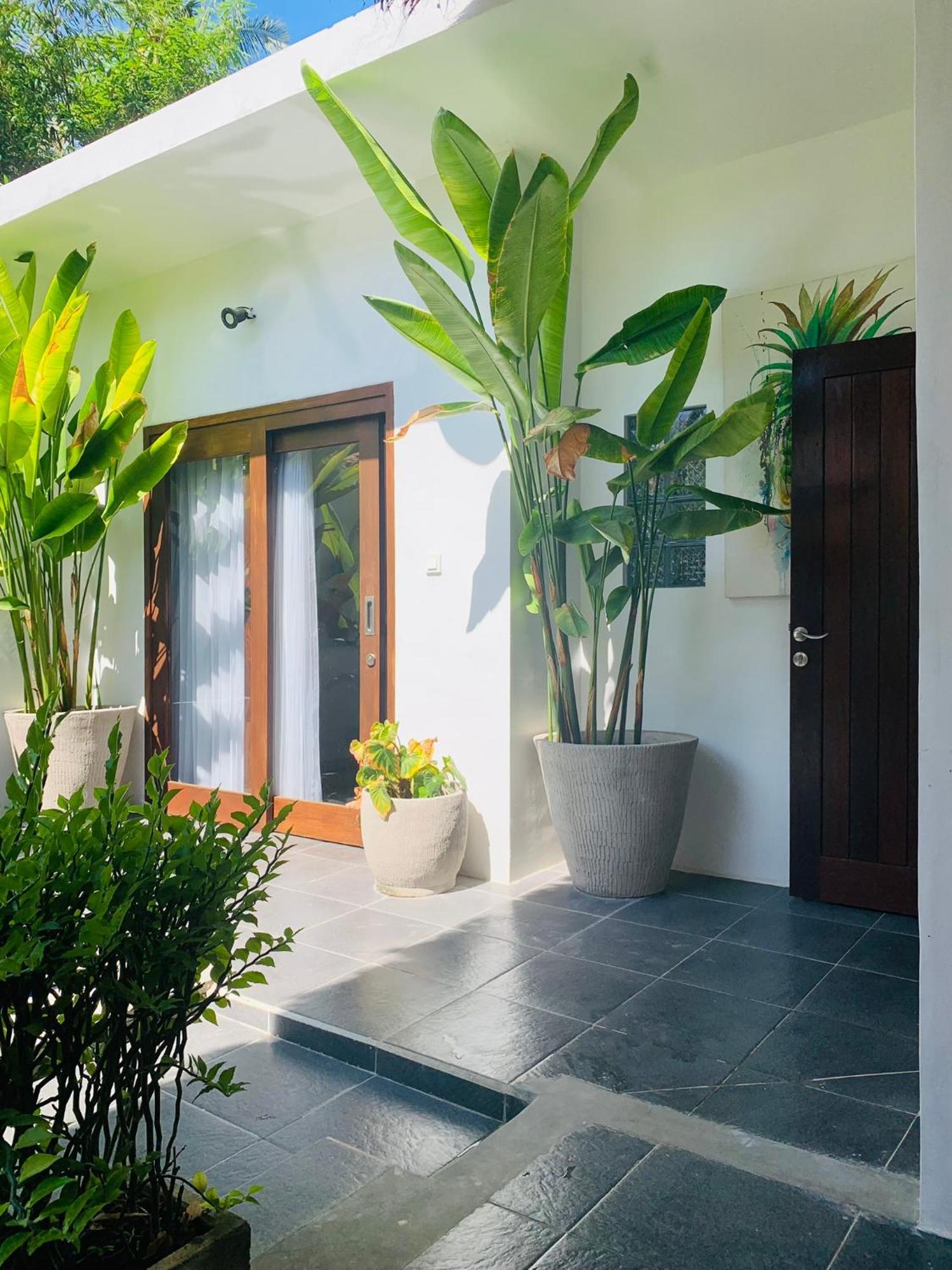Mewali Villa'S Kuta  Exterior photo